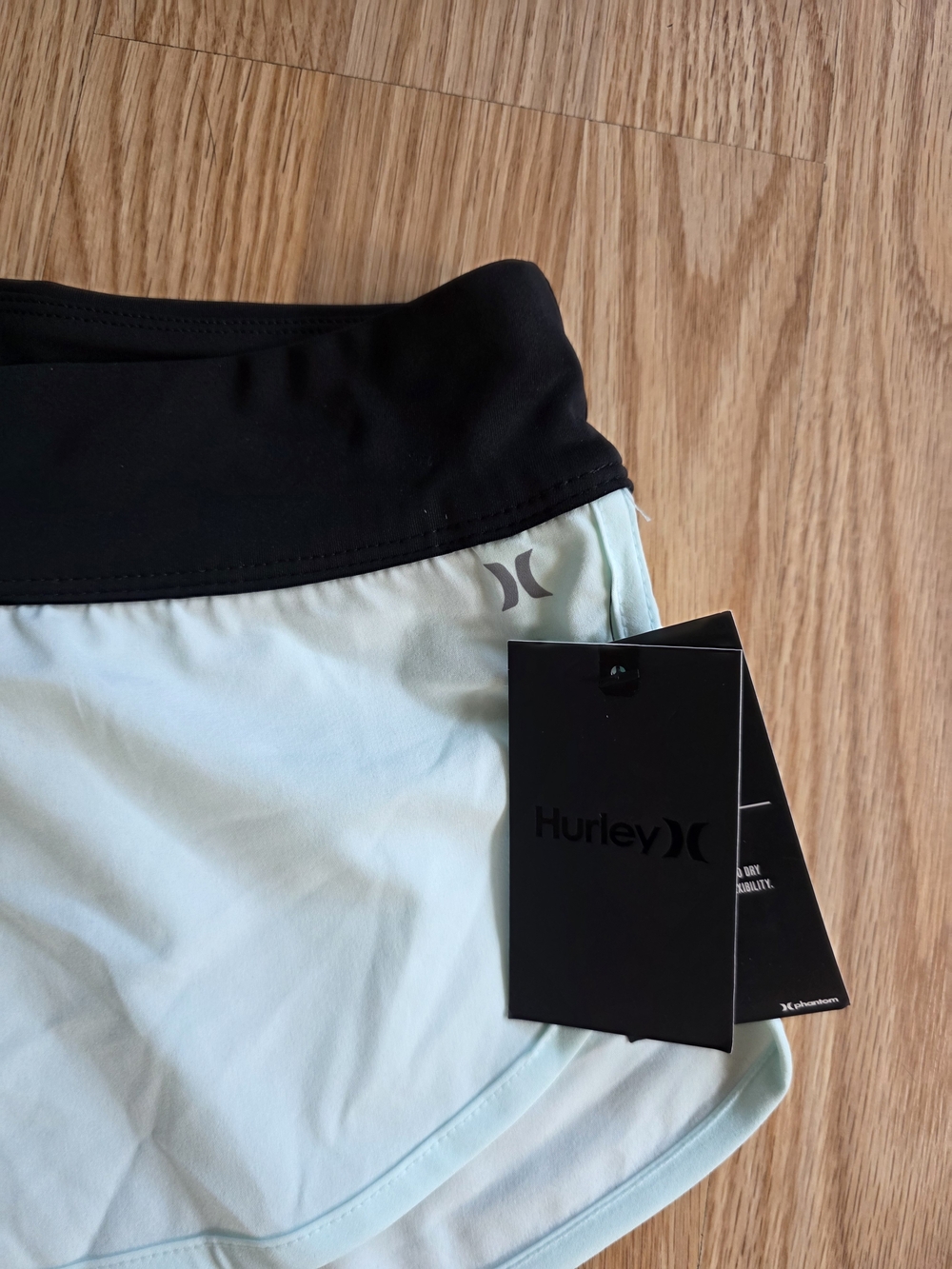 Hurley Women’s Phantom Boarshorts Medium - Picture 2 of 8